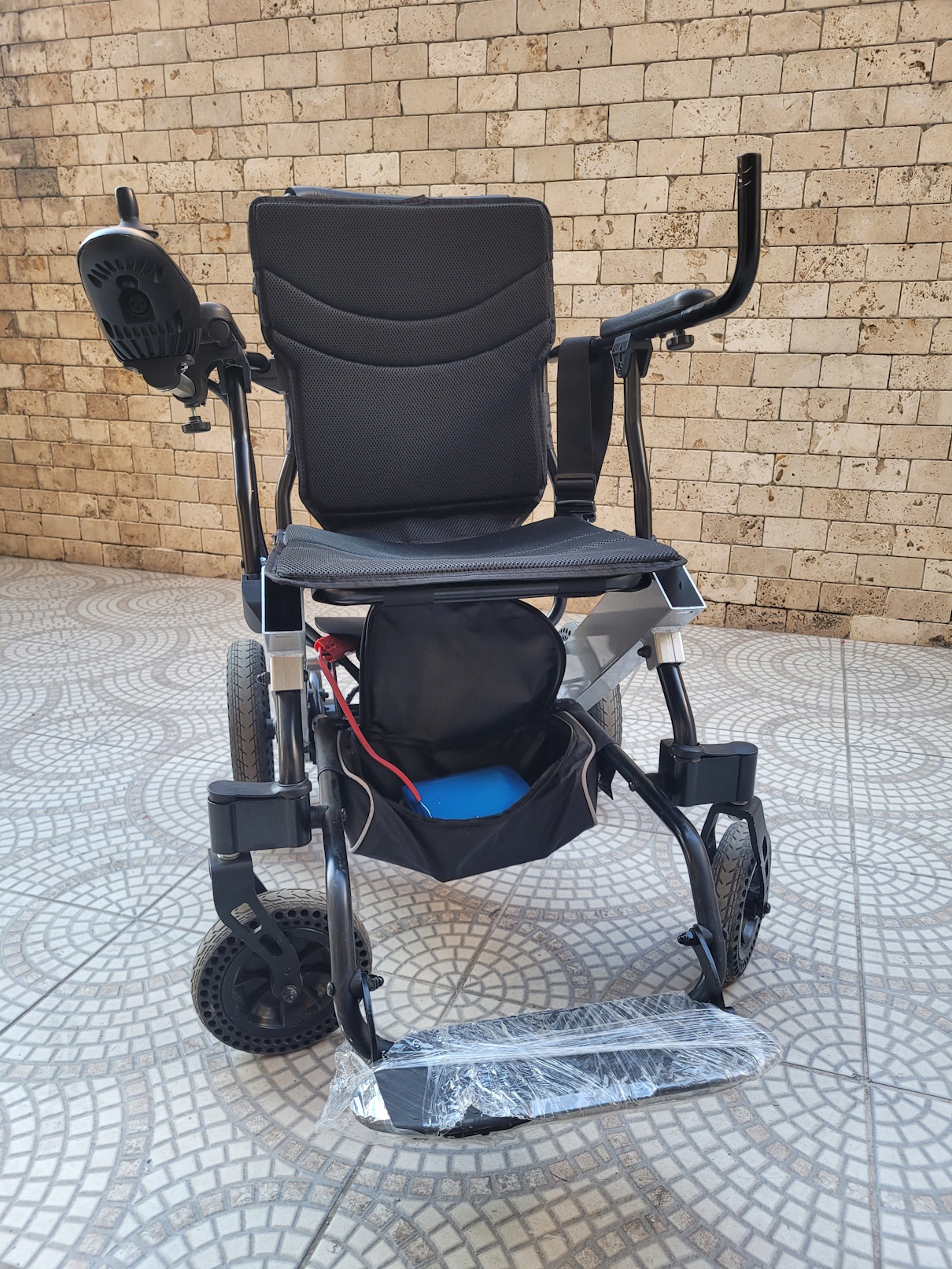 JT-311 Standart Akülü Tekerlekli Sandalye Gri