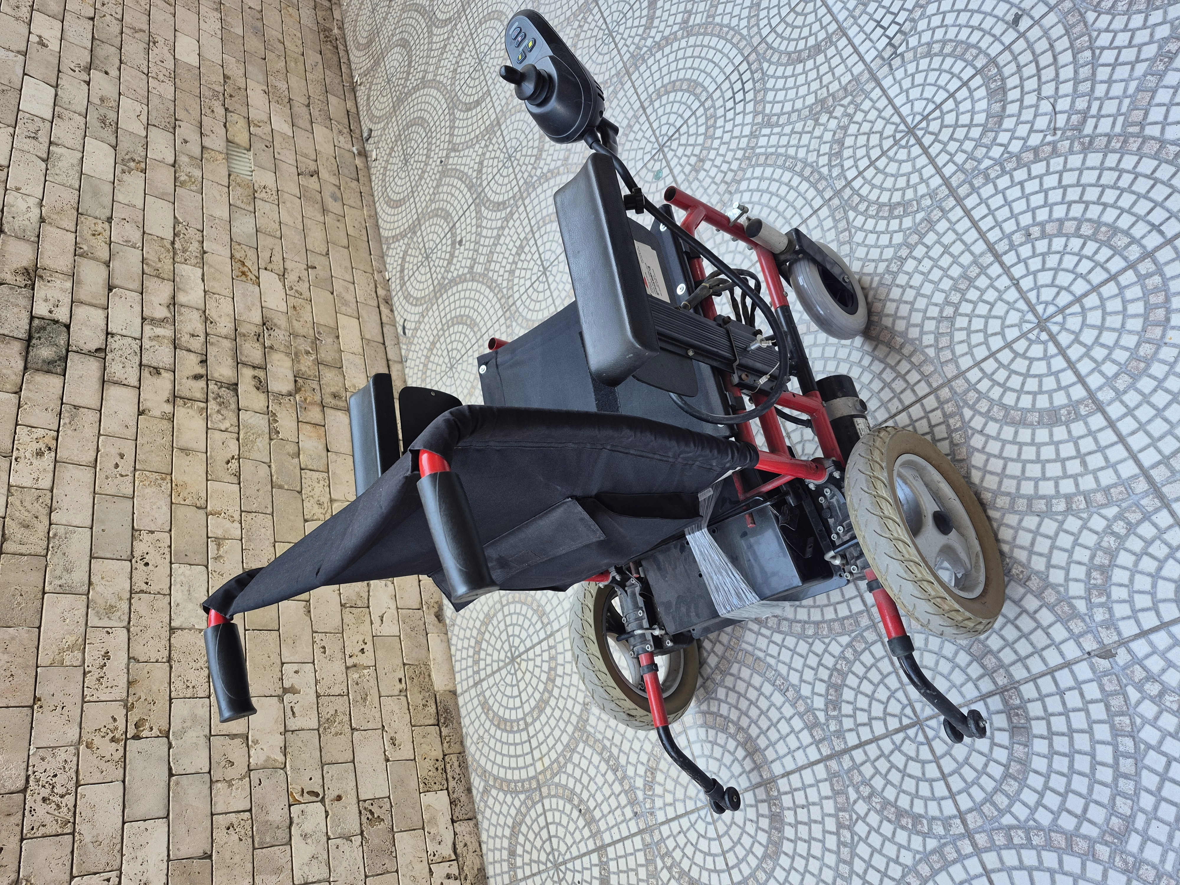 İkinci El Akülü Tekerlekli Sandalye